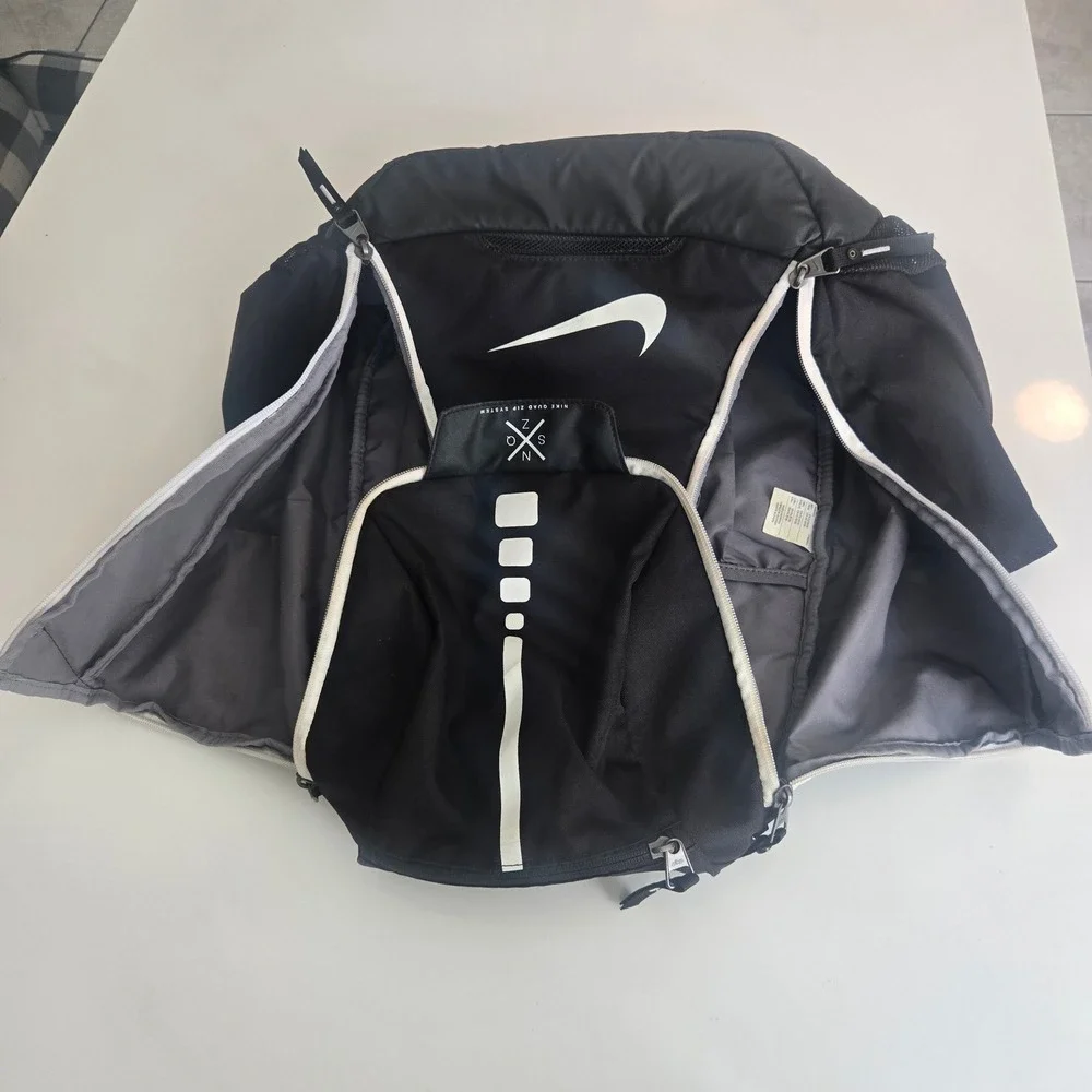 Nike Hoops Elite Pro Basketball Backpack Black White Quad Zip BA5259-010 Mens